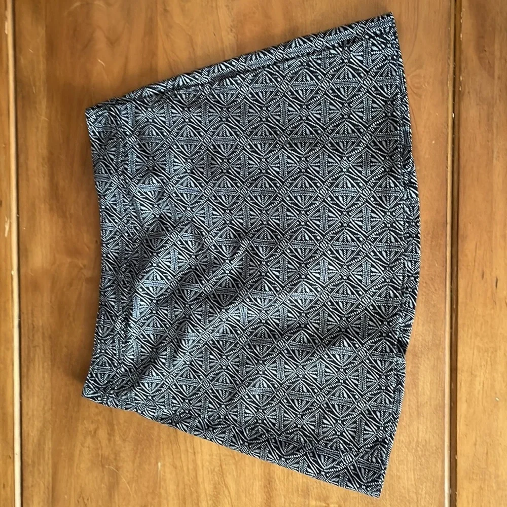 RIPSKIRT Size Medium - Picture 3 of 12